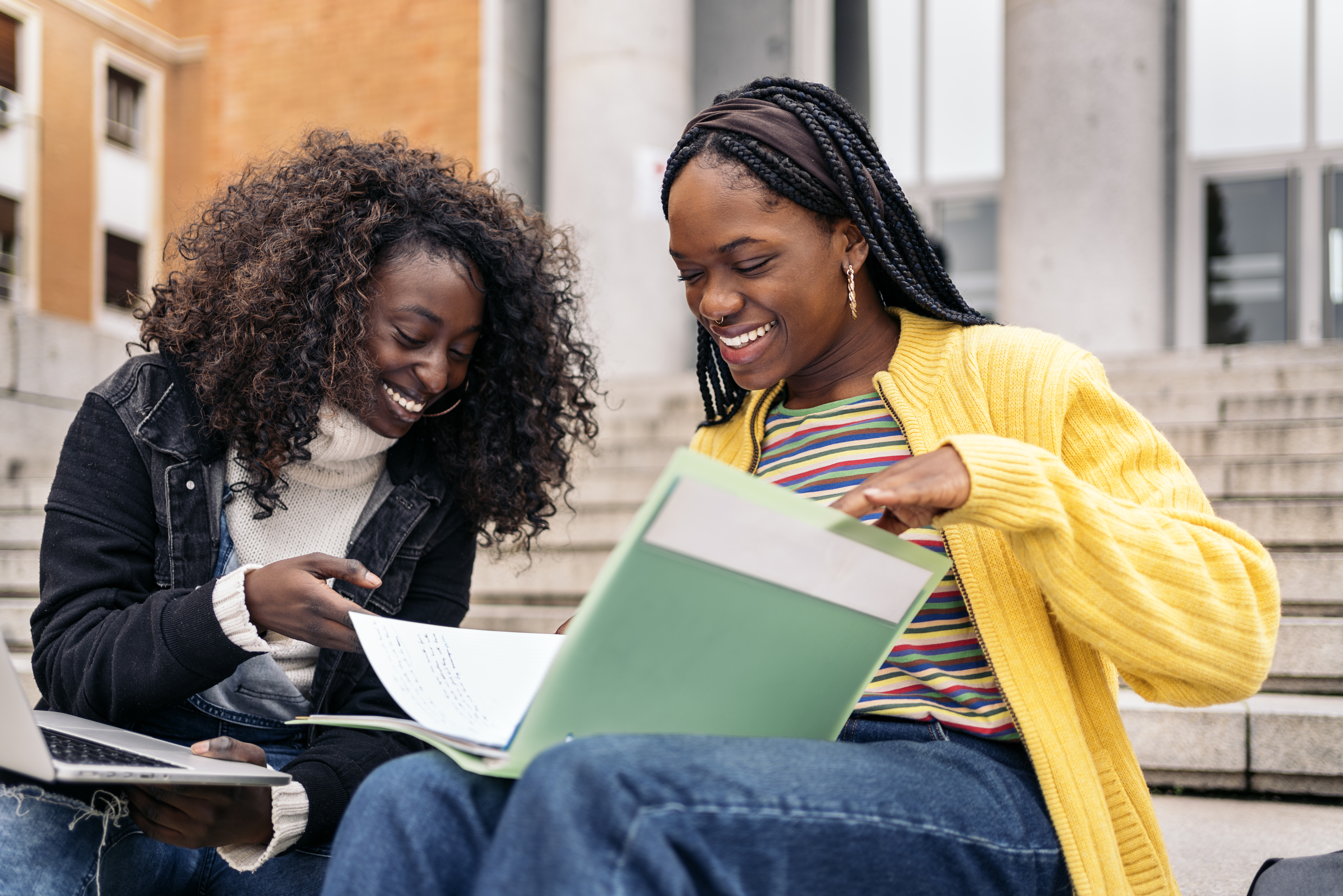 Study abroad: Effective ways to overcome homesickness