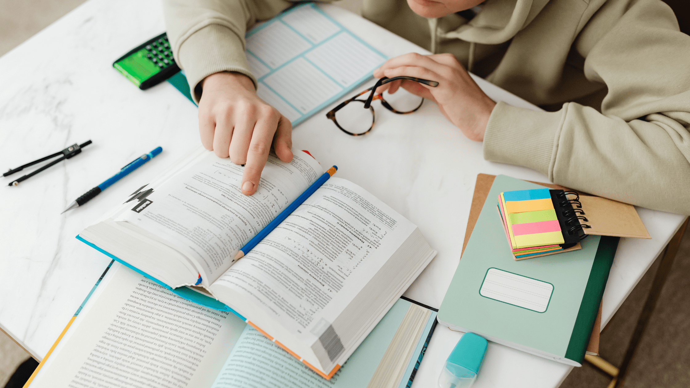 Time Management Tips for Balancing Studies and Work 